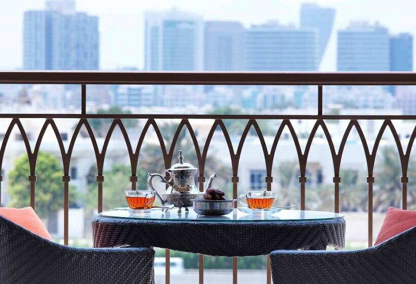 Номер Deluxe с Балконом, Anantara Eastern Mangroves Abu Dhabi