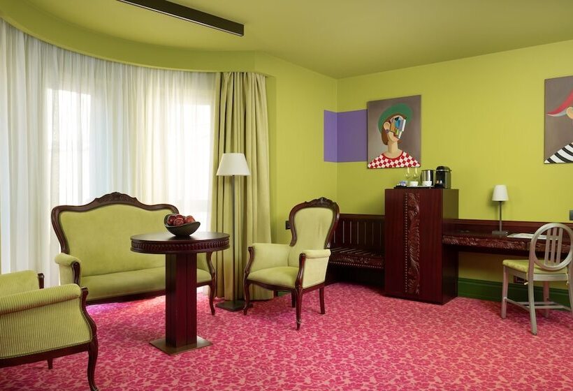 سوییت, Domina St. Petersburg
