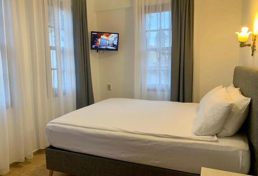 Single Basic Room, Sabah Pansiyon