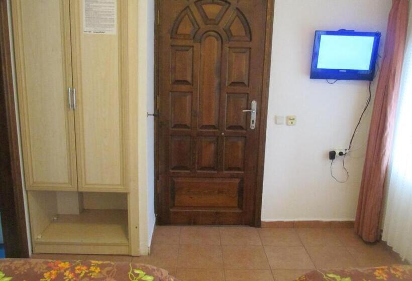 2 Bedroom Apartment, Sabah Pansiyon