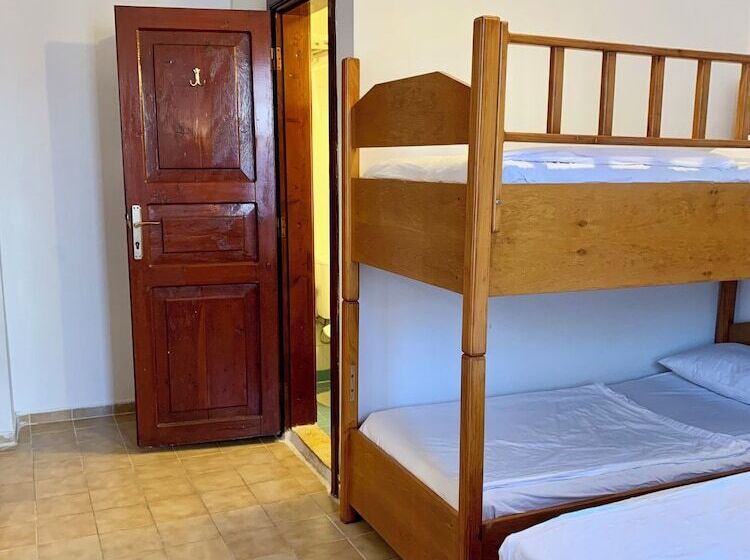 Standard Quadruple Room, Sabah Pansiyon