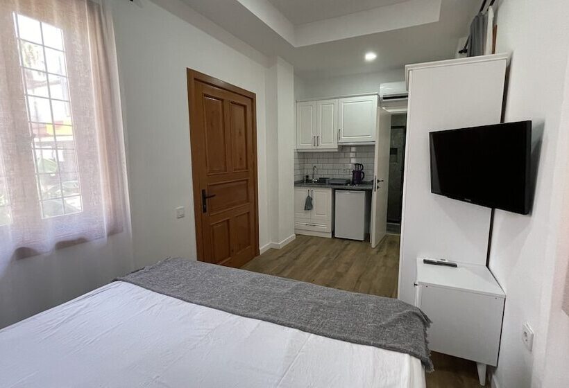 Deluxe Room, Sabah Pansiyon