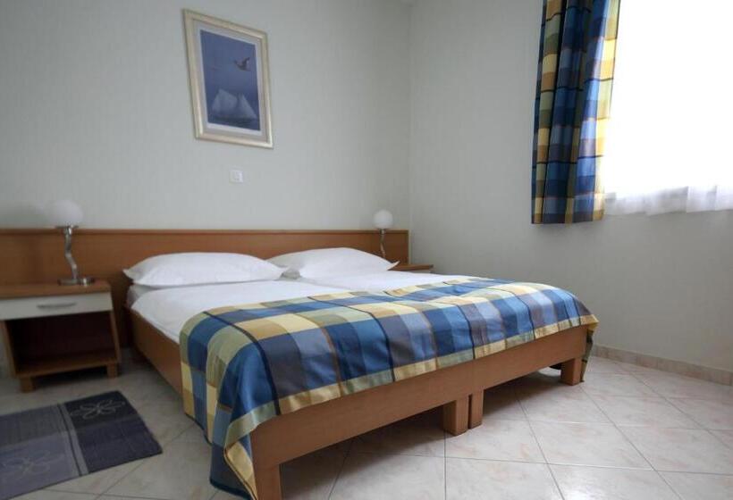 Апартаменты 2 Спальни, Apartments Ivana