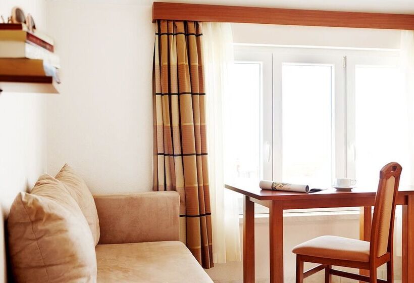 Апартаменты 1 Спальня, Apartments Ivana