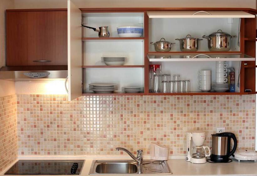 Апартаменты 1 Спальня, Apartments Ivana