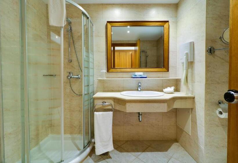 سوییت با چشم‌انداز دریا, Aegean Melathron Thalasso Spa