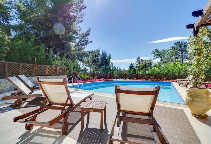 سوئیت پرزیدنت, Aegean Melathron Thalasso Spa