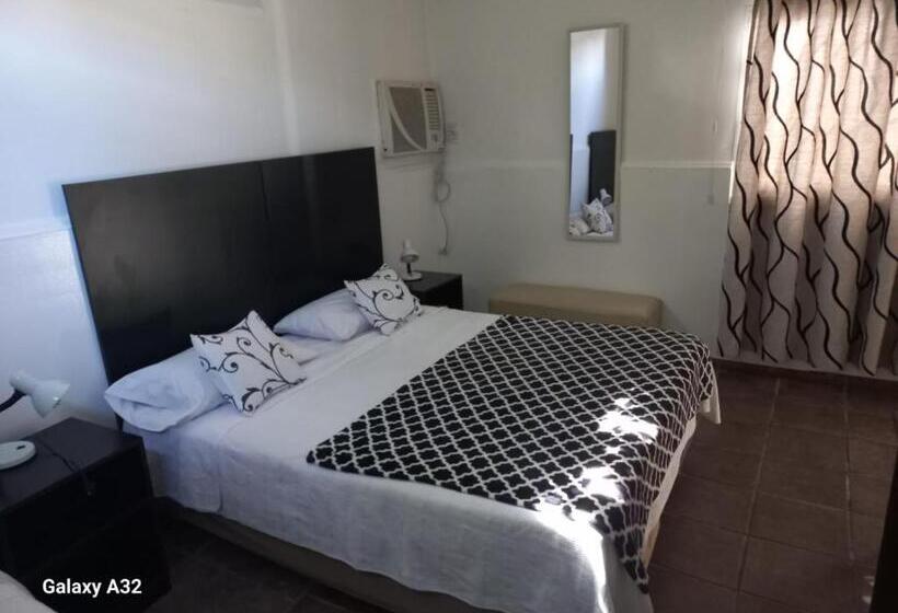 اتاق استاندارد چهار تخته, ñanderoga B&b
