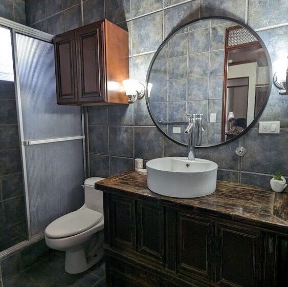 공동 객실, Colours Oasis Resort Adult Only