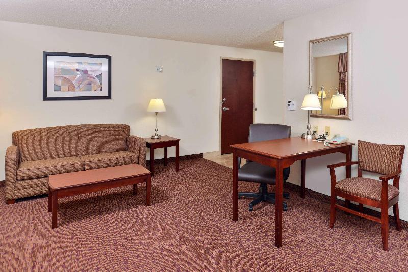 Люкс Кровать Кинг, Hampton Inn & Suites Muncie