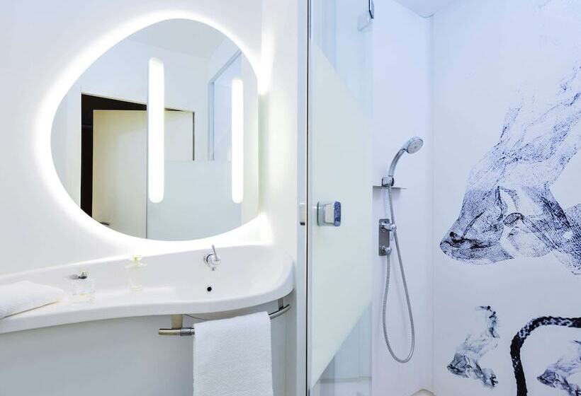 اتاق استاندارد سه نفره, Ibis Budget Lille Gares Vieux Lille
