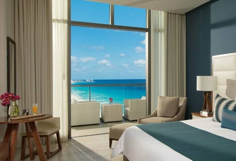 חדר קלאב עם מיטת קינג, Secrets The Vine Cancun   All Inclusive Adults Only