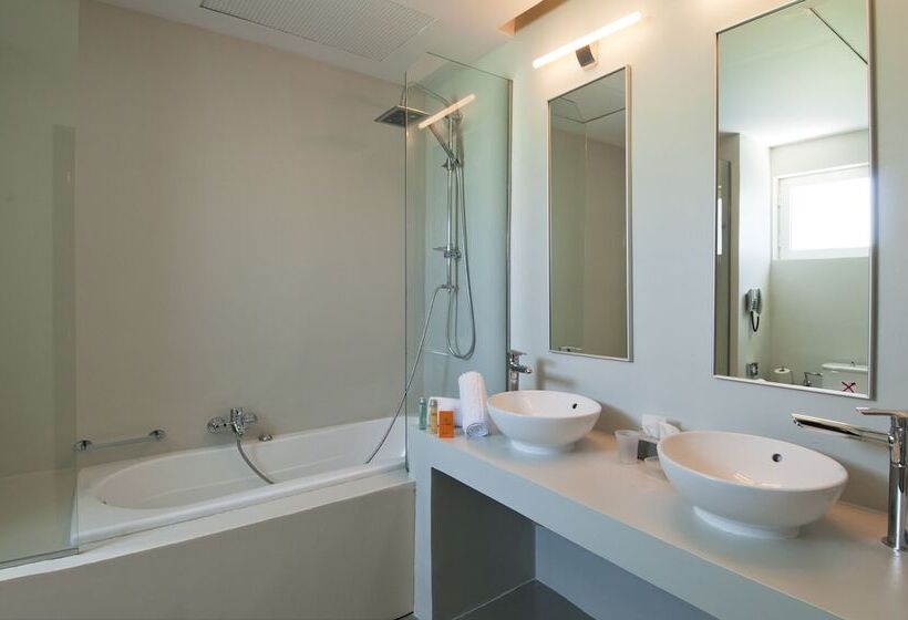 Люкс Престиж, Kipriotis Panorama Hotel & Suites