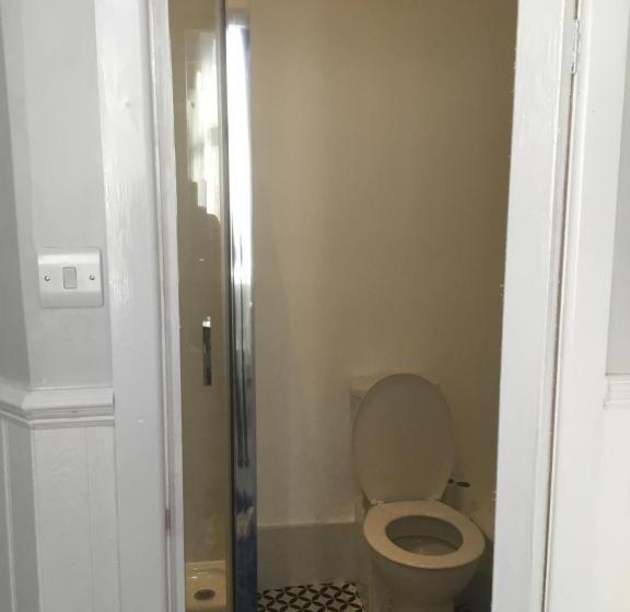 Семейный Номер, Cara Guesthouse