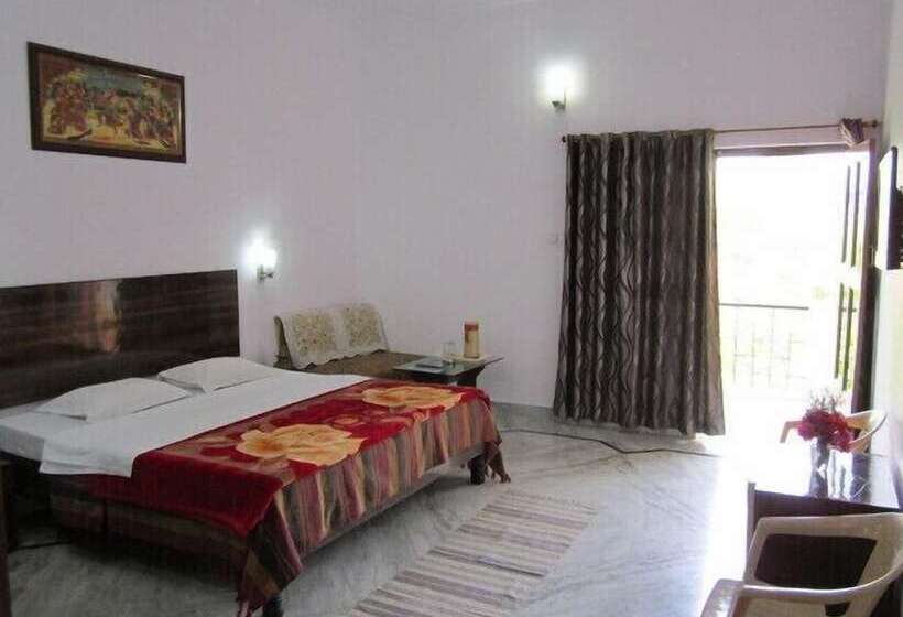 Номер Deluxe, Surya Khajuraho