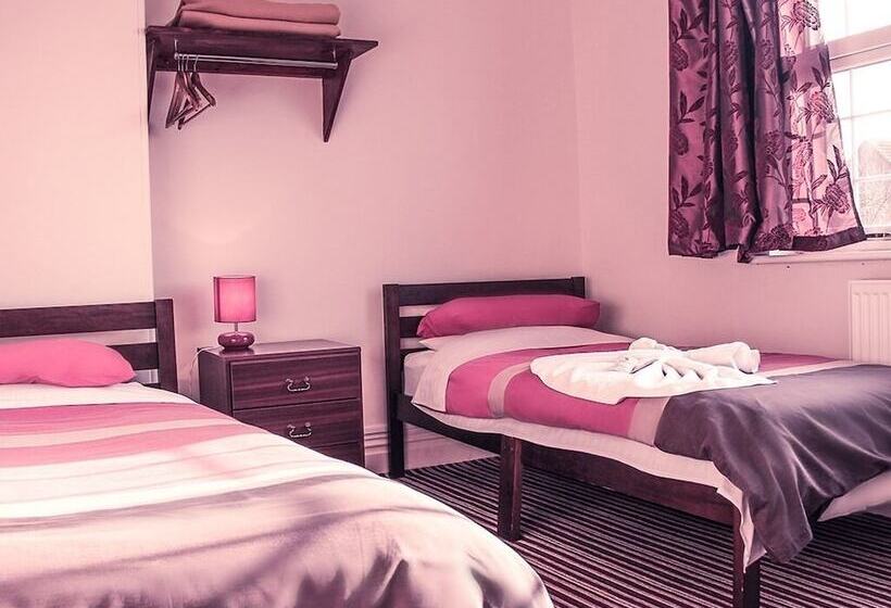 اتاق استاندارد با سرویس بهداشتی مشترک, Tennyson House