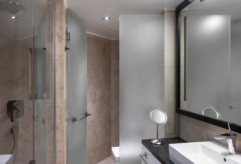 수피리어 룸, 11 Mirrors Design