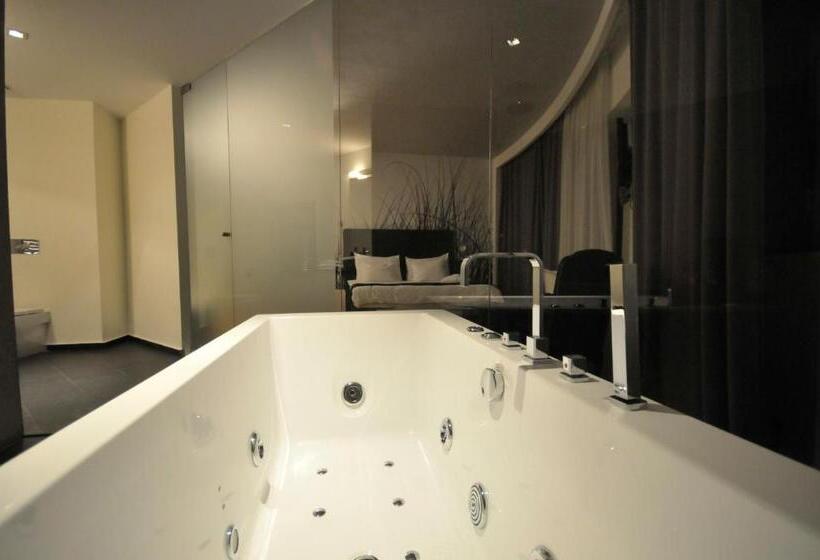 Junior Suite, Sarroglia