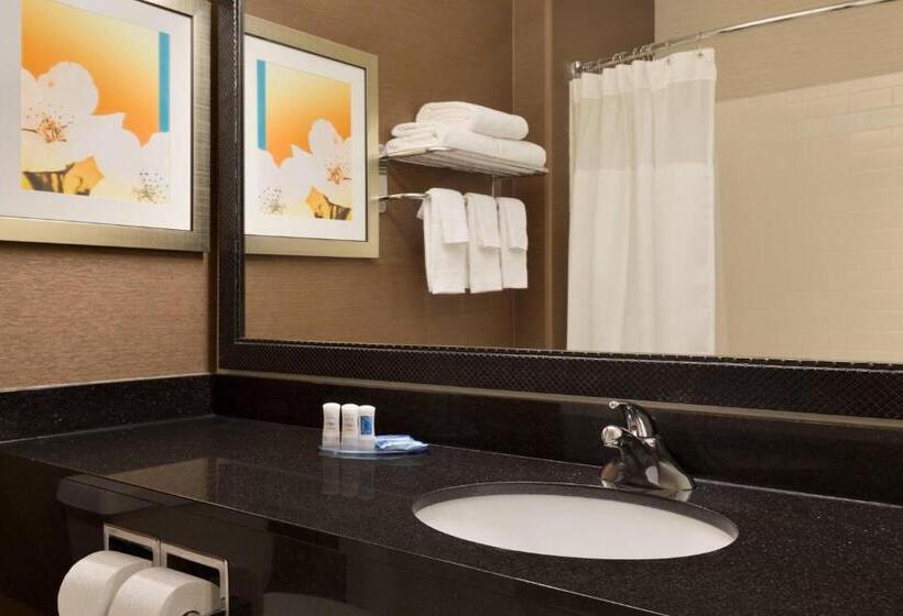 기본룸, Fairfield Inn & Suites Bismarck North