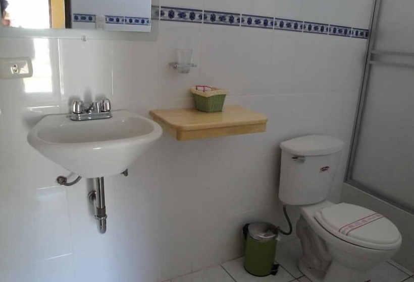 اتاق استاندارد چهار تخته, Granada Colca
