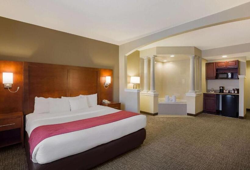 Люкс Кровать Кинг, Comfort Suites Near University