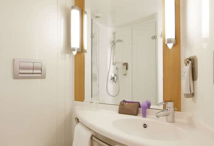 Номер Стандарт, Ibis London Blackfriars