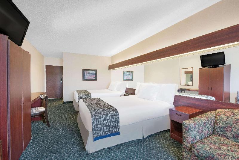 四人标准间, Microtel Inn & Suites By Wyndham Hamburg