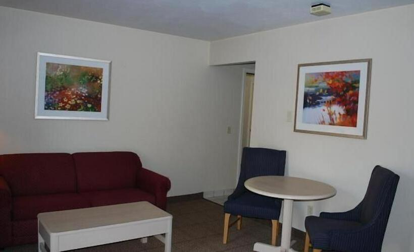 Апартаменты 1 Спальня, Clinton Inn & Suites