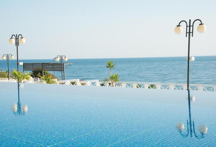 Номер Стандарт Вид на Море, Eskada Beach