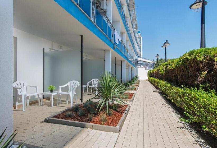 Номер Economy, Eskada Beach