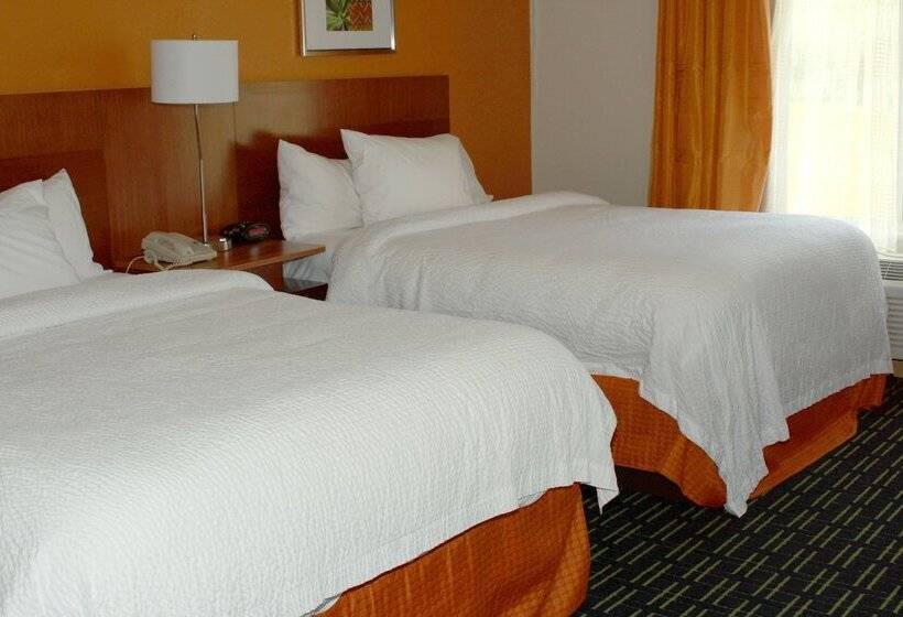 Номер Стандарт 2 Двуспальные Кровати, Fairfield Inn & Suites By Marriott Fairmont