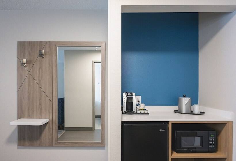 Люкс, Holiday Inn Express & Suites Marquette, An Ihg