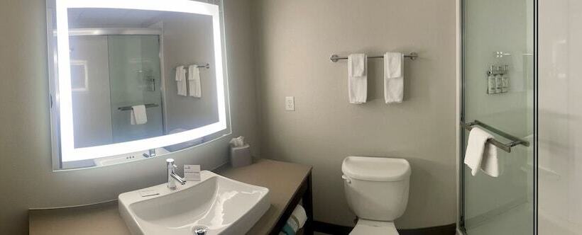 Номер Стандарт, Holiday Inn Express & Suites Marquette, An Ihg