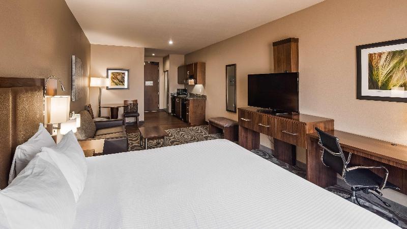 Люкс Адаптированный для Инвалидов, Best Western Plus Williston Hotel & Suites