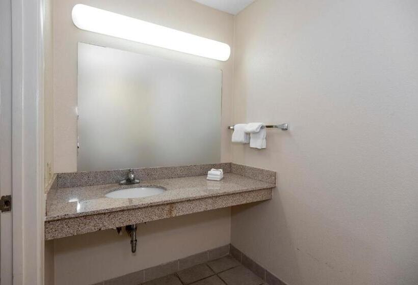 Номер Стандарт, Red Roof Inn & Suites Wytheville