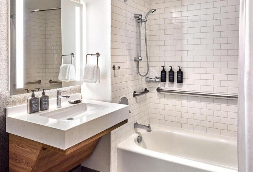 Номер Deluxe Кровать Кинг с Видом, Sheraton Phoenix Downtown