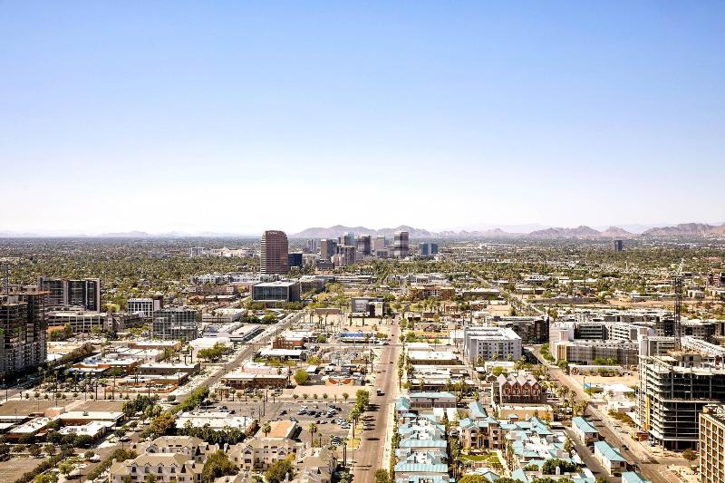Номер Executive, Sheraton Phoenix Downtown