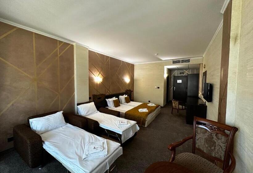 Superior Room with Balcony, Art Hotel Babylon