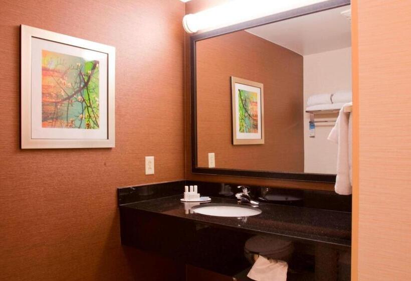 Номер Стандарт, Fairfield Inn & Suites Bedford