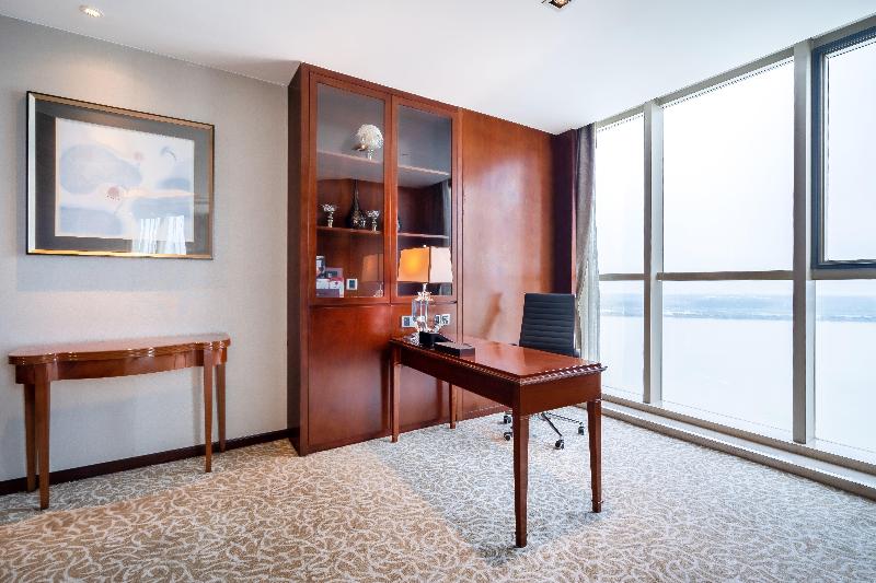 Люкс Кровать Кинг, Crowne Plaza Zhenjiang, An Ihg
