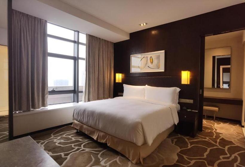 Номер Премиум, Holiday Inn Taicang City Centre By Ihg