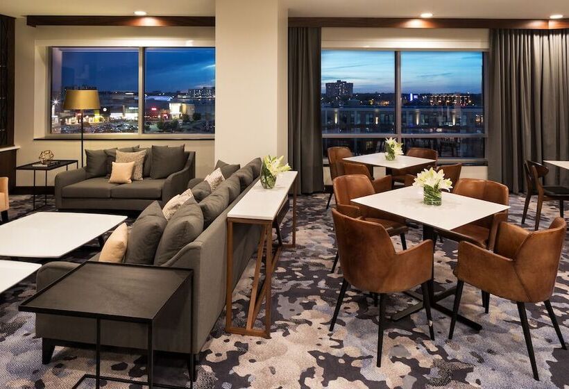 Люкс Клуб, The Westin Edina Galleria
