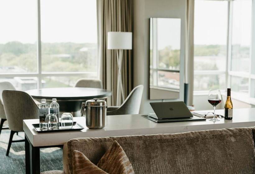 Люкс Клуб, The Westin Edina Galleria