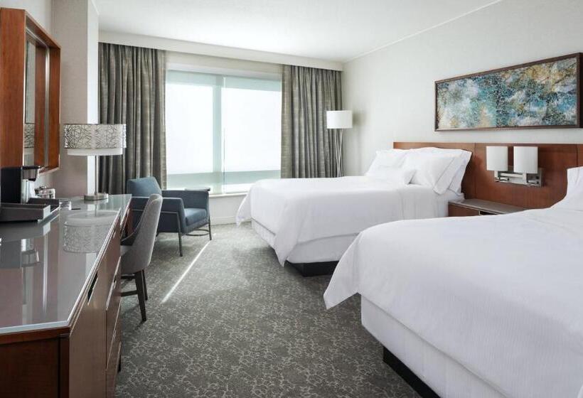 Номер Классика Кровать Квин, The Westin Edina Galleria