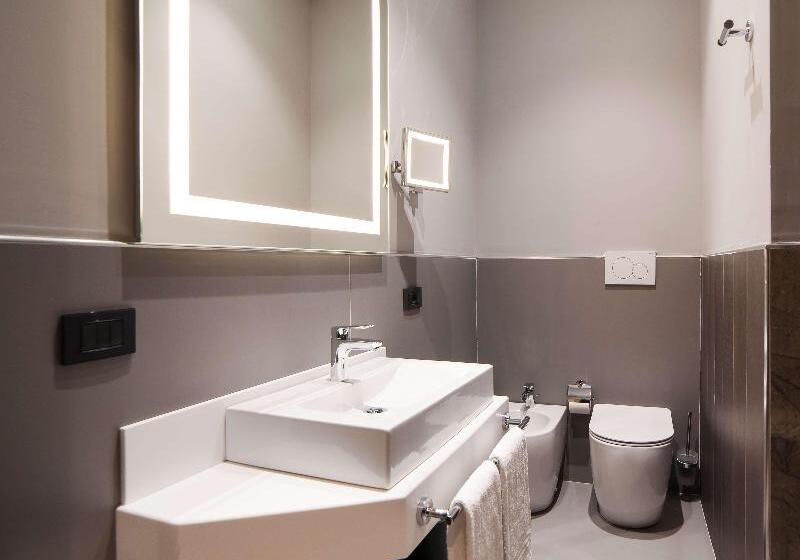 اتاق استاندارد, Radisson Hotel Nola Naples