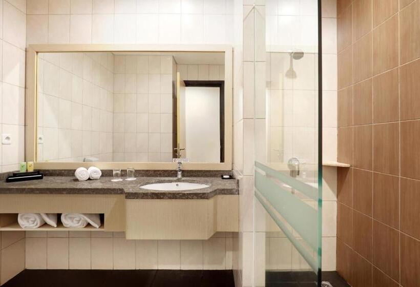 Номер Deluxe, Swiss Belinn Panakkukang