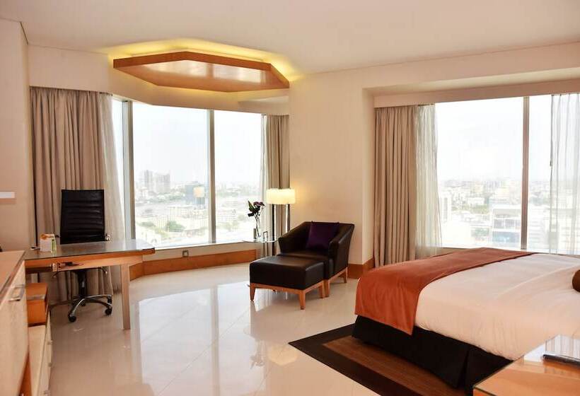 Club Room, Lagos Continental