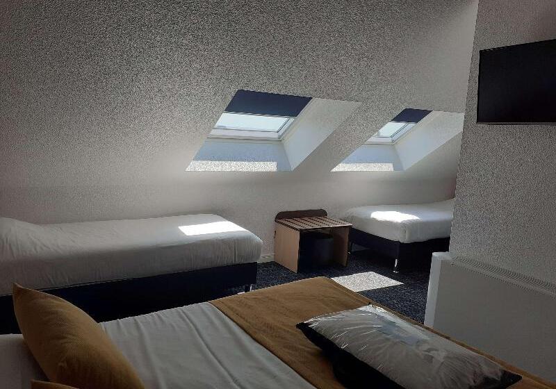 Номер Deluxe, Kristal Hotel Kupang