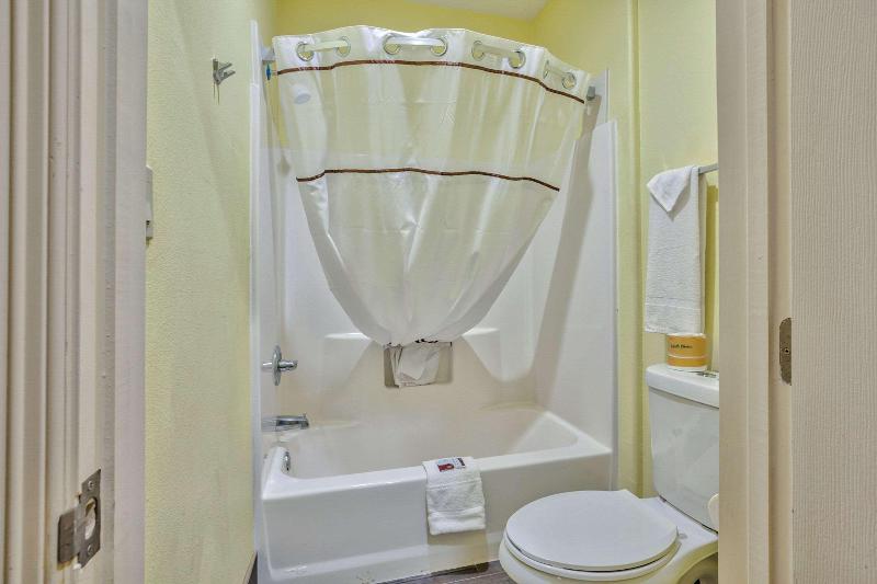 מיטת קינג בסוויטה, Quality Inn