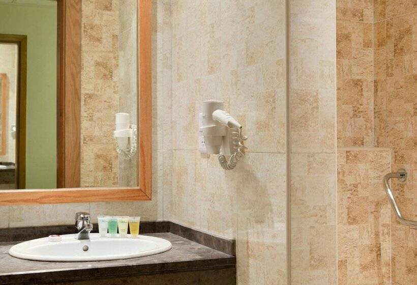 اتاق لوکس, Ramada Resort Dead Sea